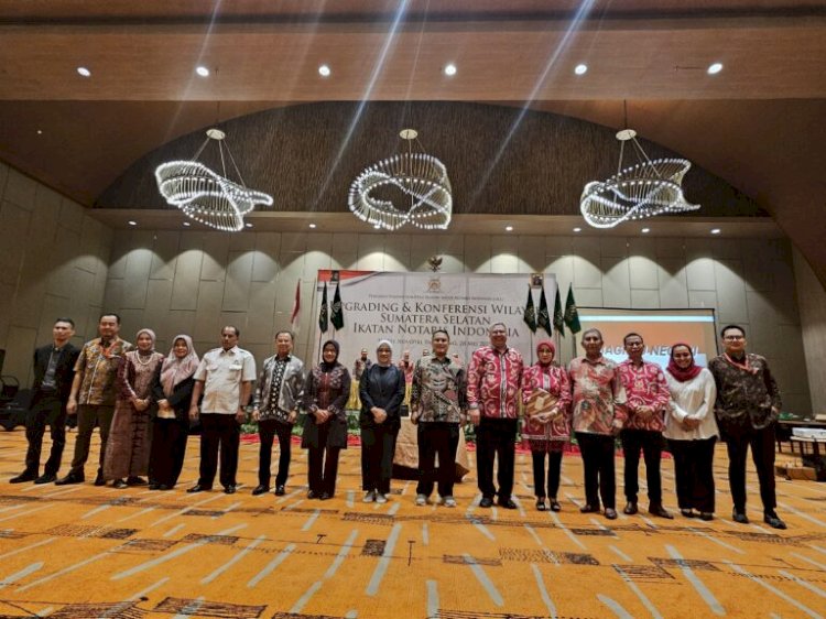 RM Fauwaz Diradja, S.H., M.Kn., yang juga dikenal sebagai Sultan Palembang Darussalam Sultan Mahmud Badaruddin (SMB) IV Jaya Wikrama, resmi terpilih sebagai Ketua Dewan Kehormatan Wilayah Ikatan Notaris Indonesia (INI) Sumatera Selatan (Sumsel)/ist
