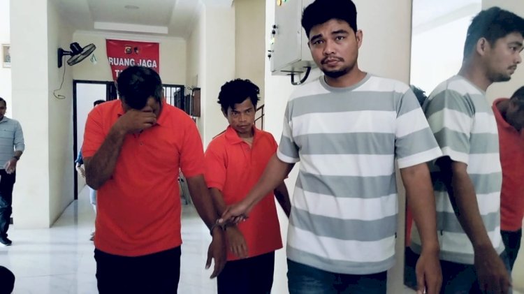 Dua pelaku curanmor yang dibekuk Polsek Sako. (ist/rmolsumsel.id) 