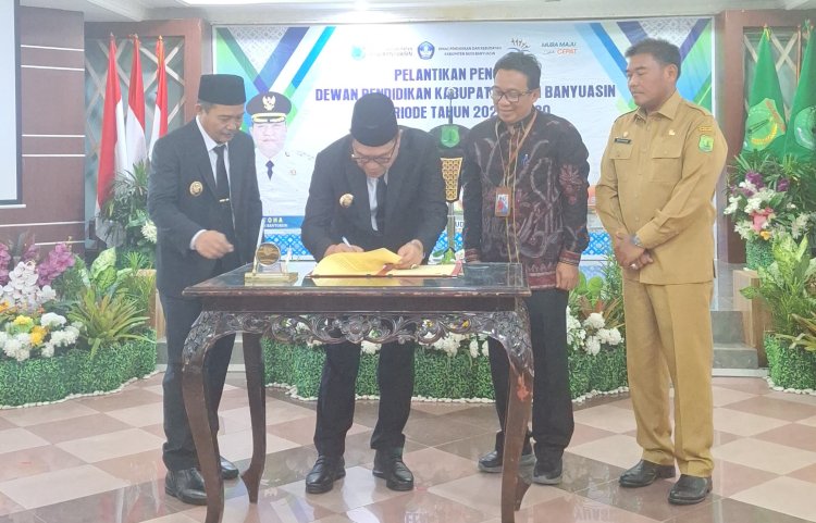 Penandatanganan MoU antara UT Palembang dan Pemkab Muba/ist