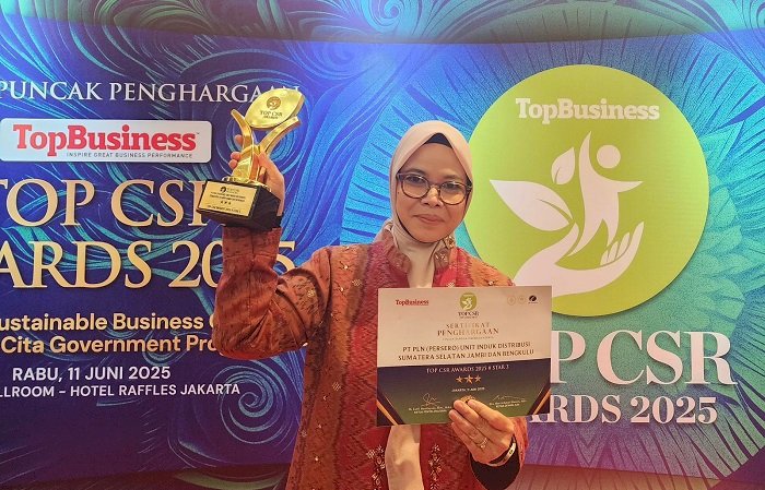 Penerimaan penghargaan top CSR Awards 2025/Humas