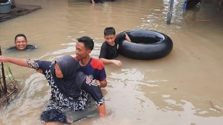 Banjir yang melanda Kelurahan Bayung Lencir, Kabupaten Musi Banyuasin, Sumatera Selatan, akibat luapan anak Sungai Lalan mulai surut/ist