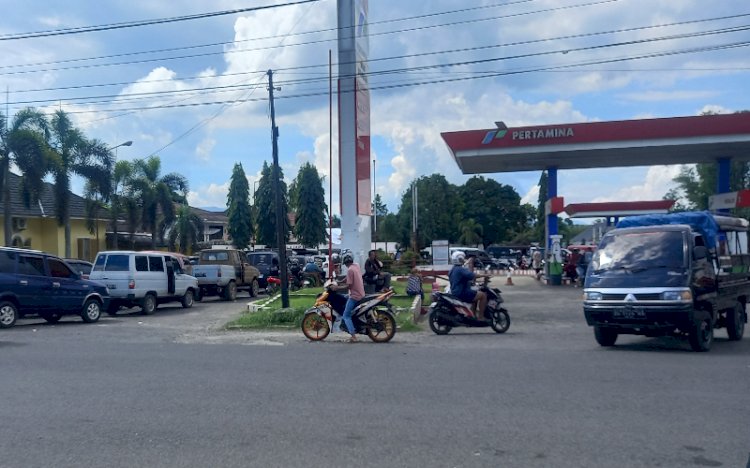 Kondisi antrean di SPBU Pagar Alam/Foto:Taufik 